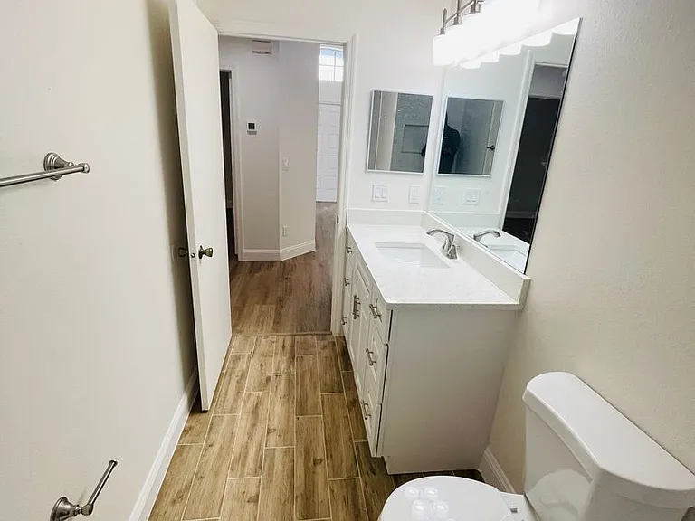 13403 Greenpointe Dr — Photo 19