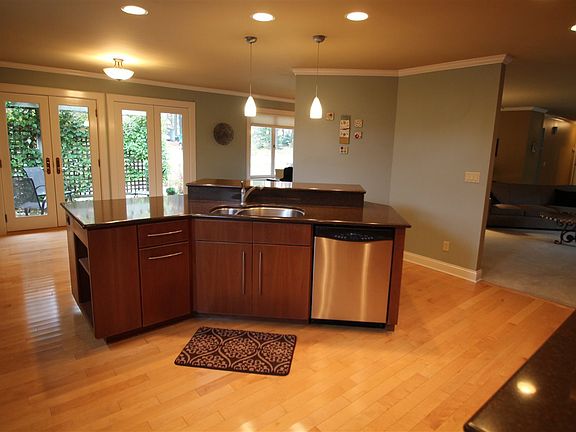4th image of 3706 Moss Hill Dr