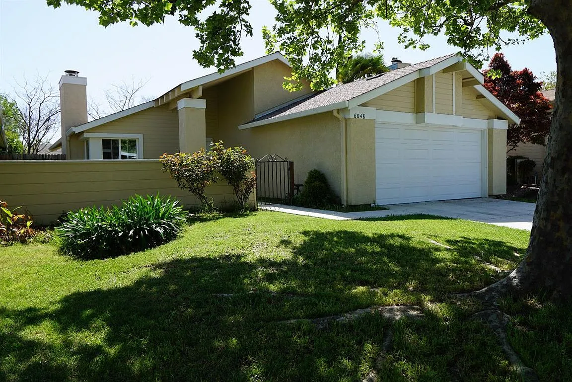 6048 Sun Dial Way photo 1