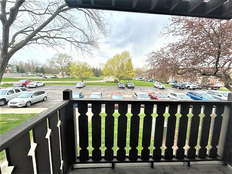 Charter Oaks Apartments — Photo 94