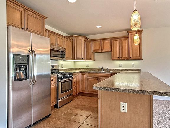 3rd image of 11018 Beacon Ct