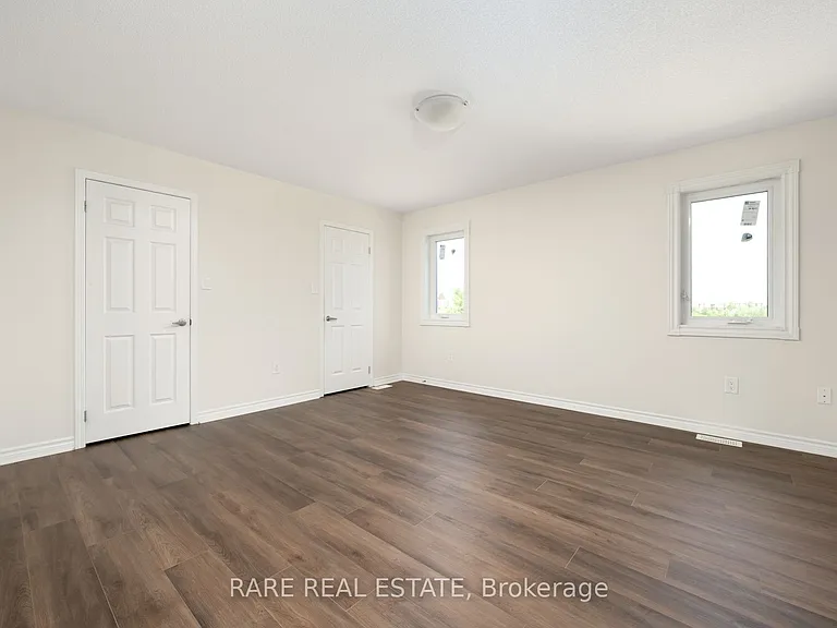 14 Bannister Cres — Photo 22