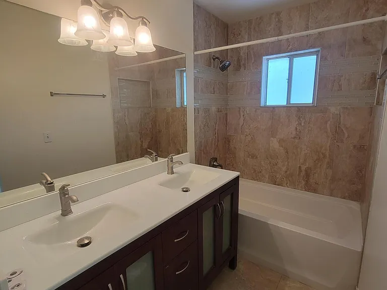 2306 SW 82nd Ter #2306 — Photo 18