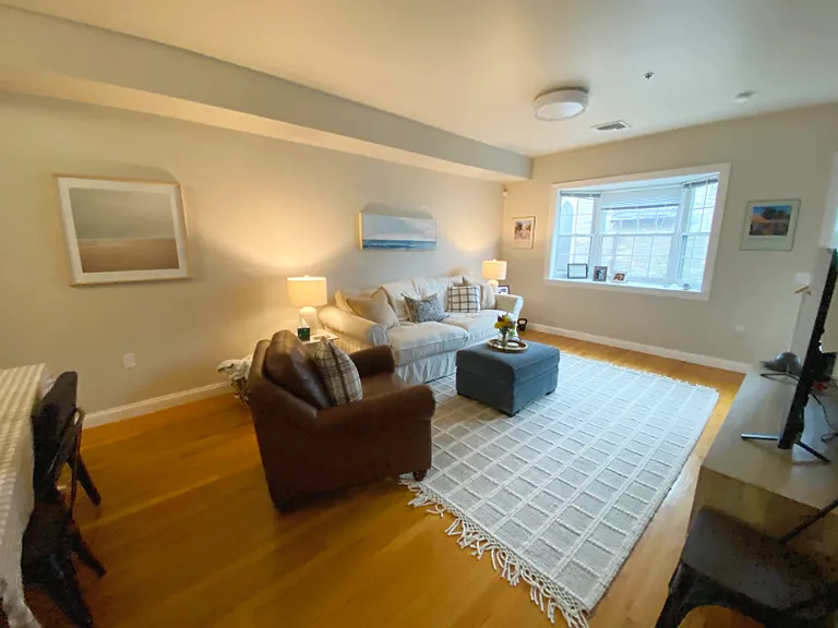 523 Hancock St #5 — Photo 9