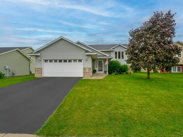 46 Nicholas Way, Hudson, WI 54016