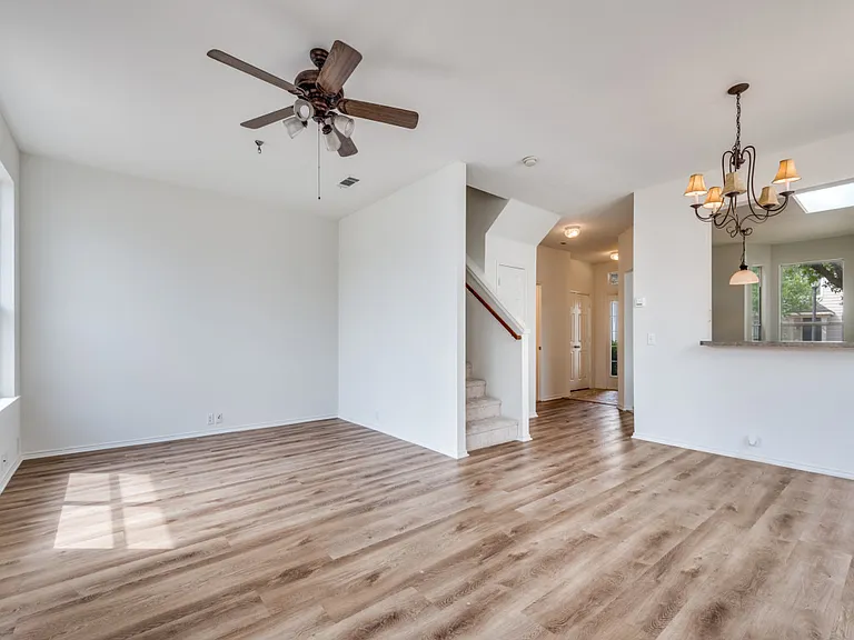 10716 Astor Dr — Photo 10