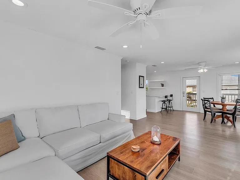 111 San Marco Dr — Photo 10