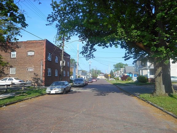 4th image of 7210 Brinsmade Ave