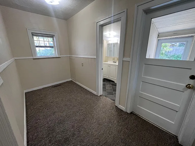 304 S Rutan Ave — Photo 6