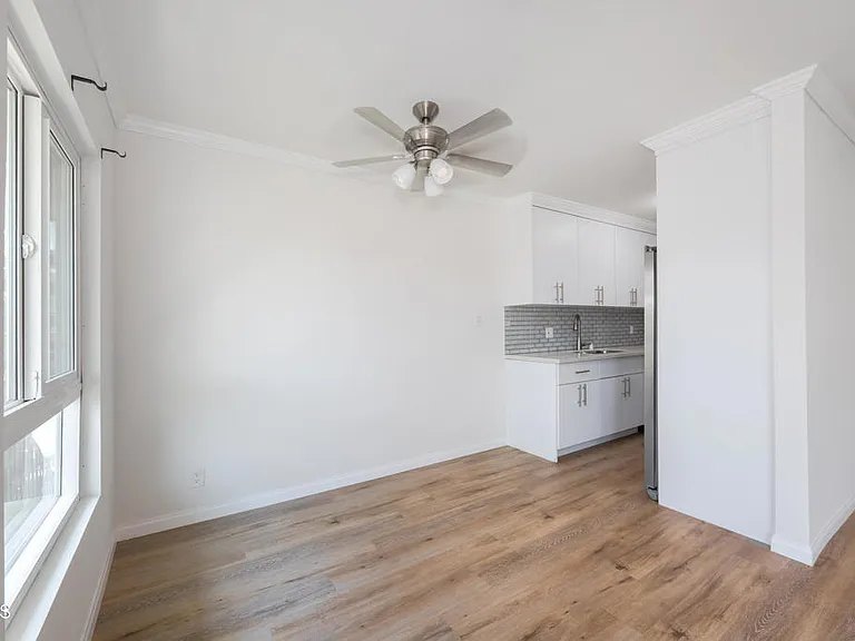 1736 N Normandie Ave #6 — Photo 5