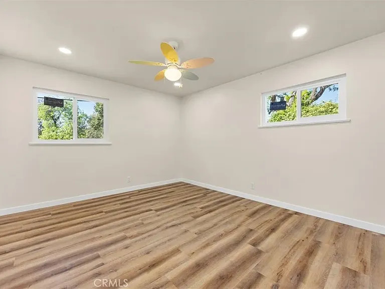 4425 Bloomquist Dr — Photo 2