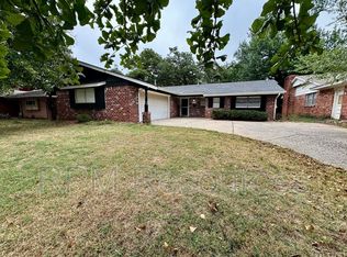 2924 N McMillan Ave, Bethany, OK 73008