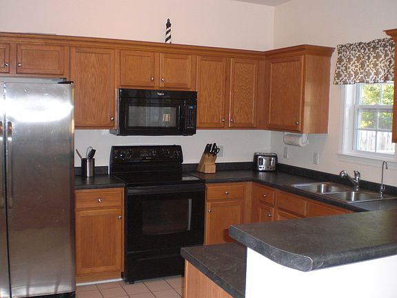 Kitchen new applicances 