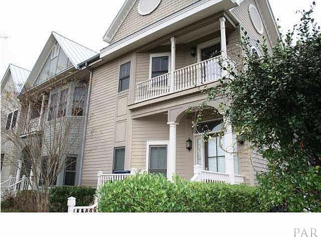 1st image of 207 W Jackson St