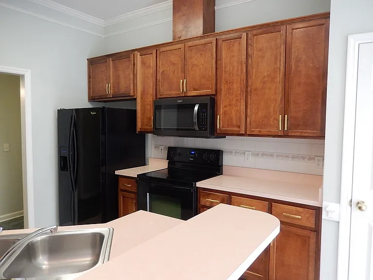 1858 Vineland Ln — Photo 13