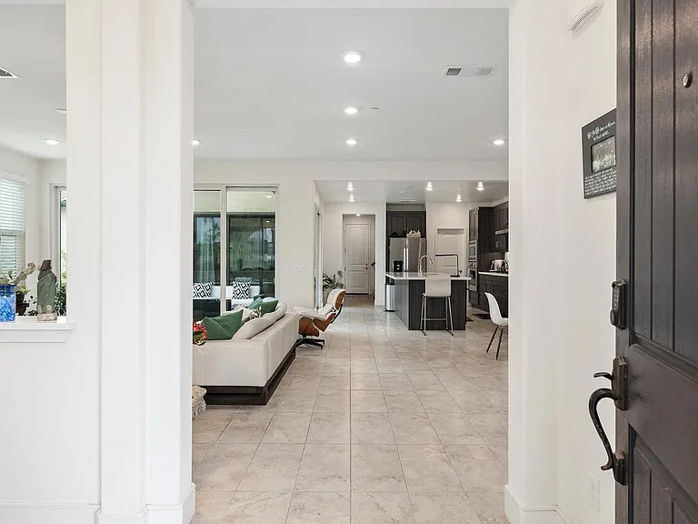 6640 Solterra Vista Pkwy — Photo 4
