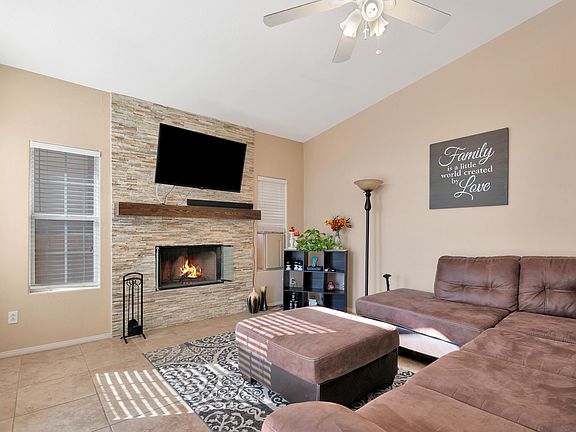 3rd image of 67926 Whitney Ct