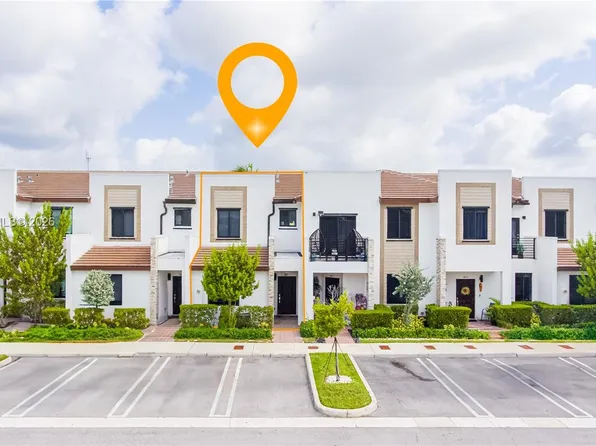 817 NE 211th St, Miami, FL 33179