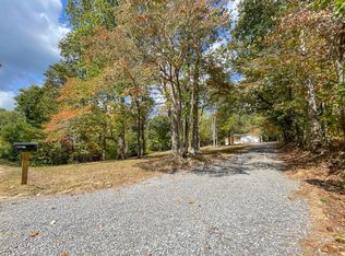 115 Hinkle Community Rd, Lookout Mtn, GA 30750