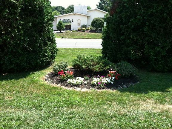 2nd image of 2717 Bedford Dr