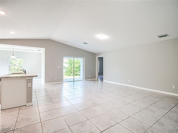 4th image of 1200 NW 21st Pl