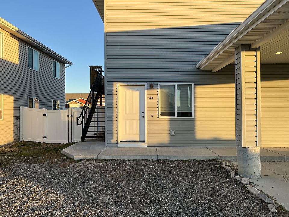 1st image of 279 Country Club Pkwy Unit 4A