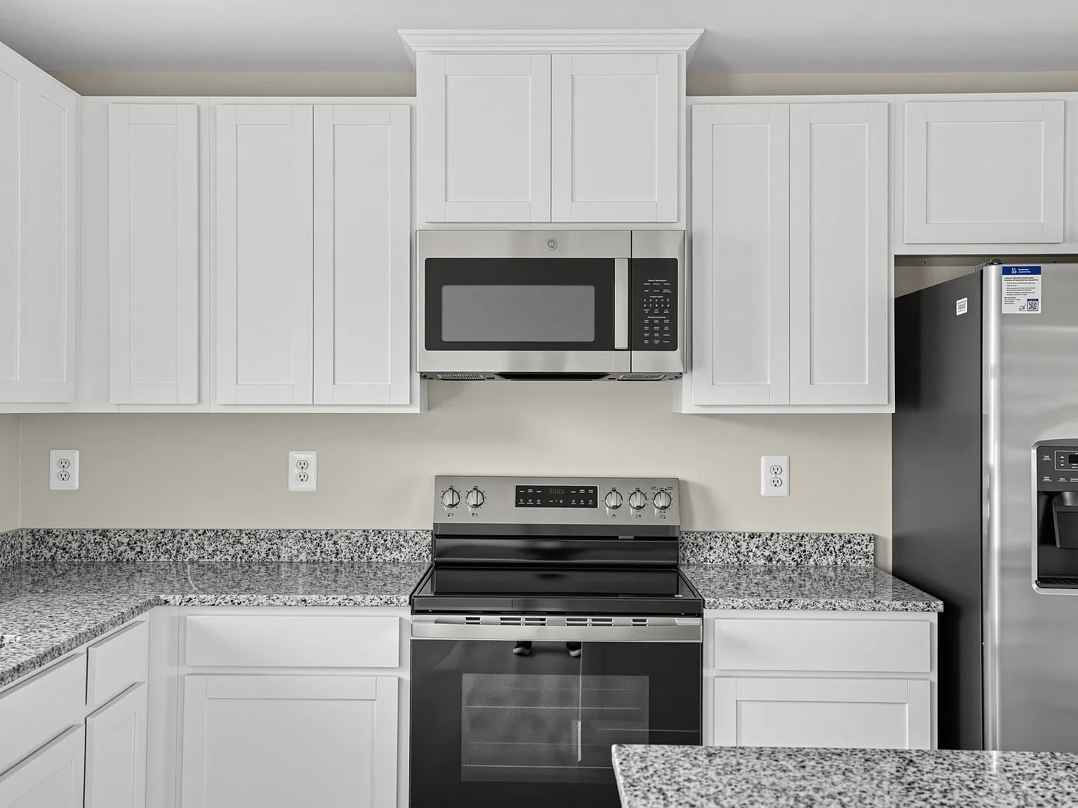 3 bed, 1557 sqft, $1,999 — Photo 3