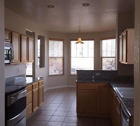4th image of 5719 Rainier Peak Dr