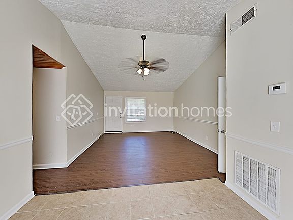 4th image of 152 Apple Valley Dr