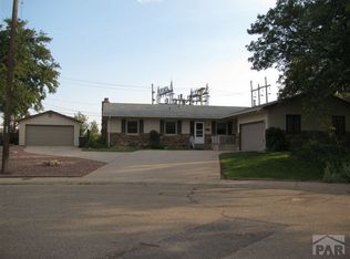 54 Radcliff Ln, Pueblo, CO 81005