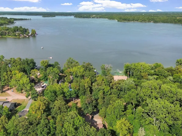 9840 Pine Shores Dr, Pine City, MN 55063