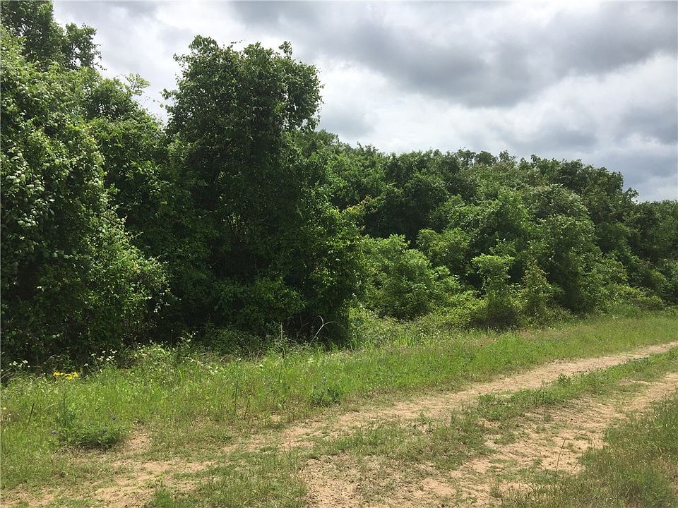 2nd image of 314 Nene Ln