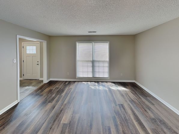 1017 Hawkview Dr