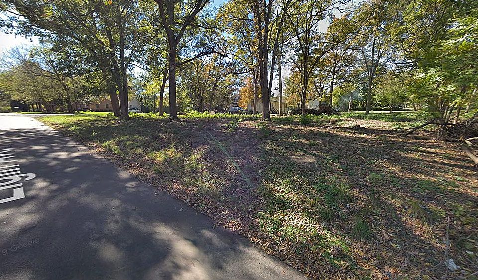 1st image of Corner Of Rose Avenue And Elgin Ave