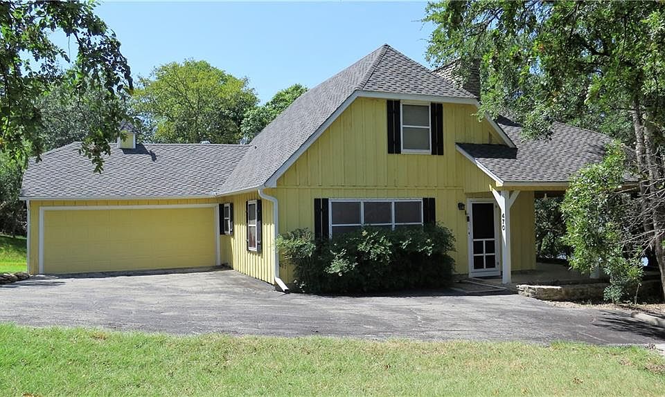1st image of 470 Lakeside Dr