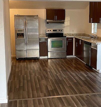 2nd image of 1534 SW 18th St