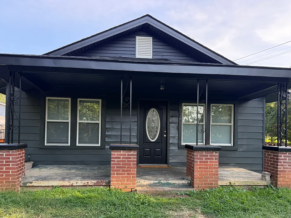 303 Cedar Grove Rd