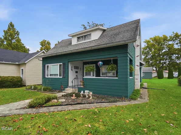 504 S Buchanan St, Wapakoneta, OH 45895