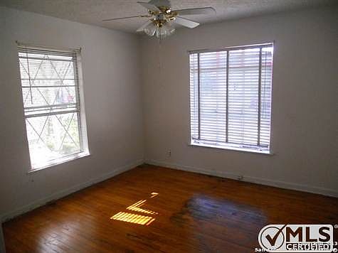 5th image of 3227 W Laurel