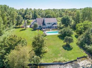 W9302 Hunters Rd, Hortonville, WI 54944