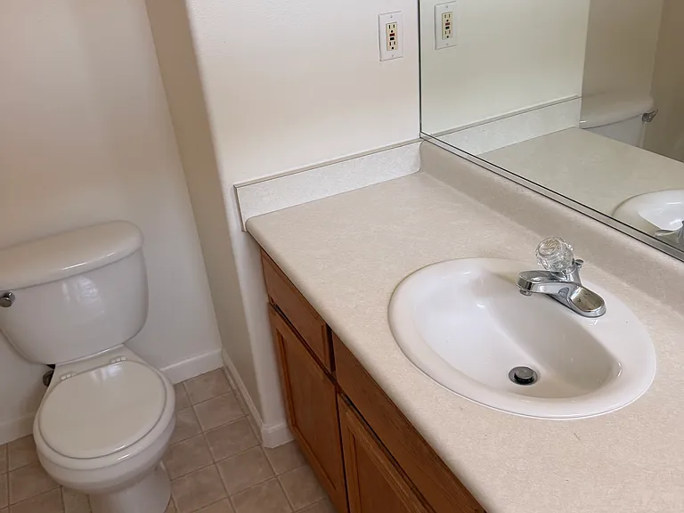 1976 Whitley Ave #1976 — Photo 3
