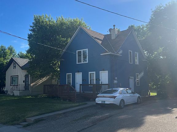 2nd image of 709 1st St NW