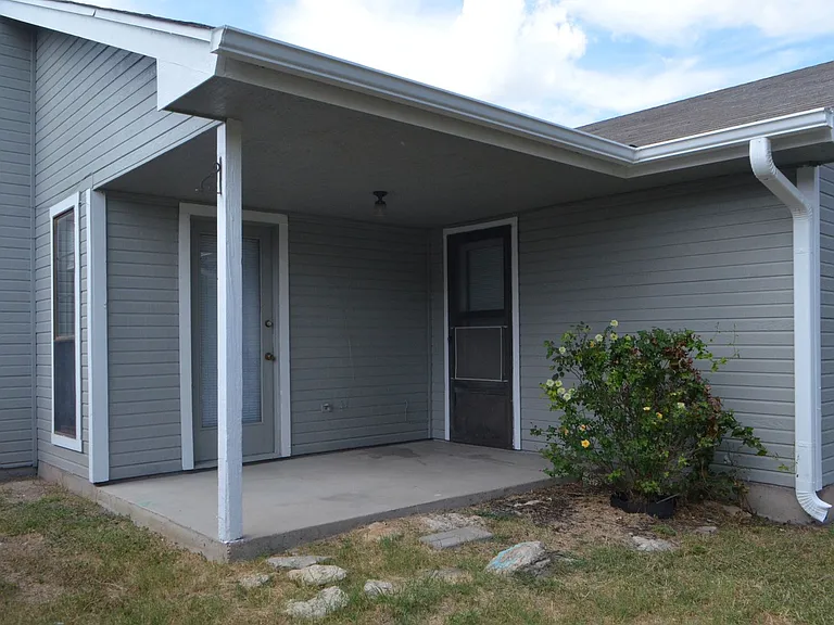 104 Spur Dr — Photo 19