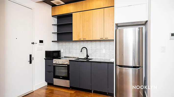 Rented by Nooklyn NYC LLC | media 53