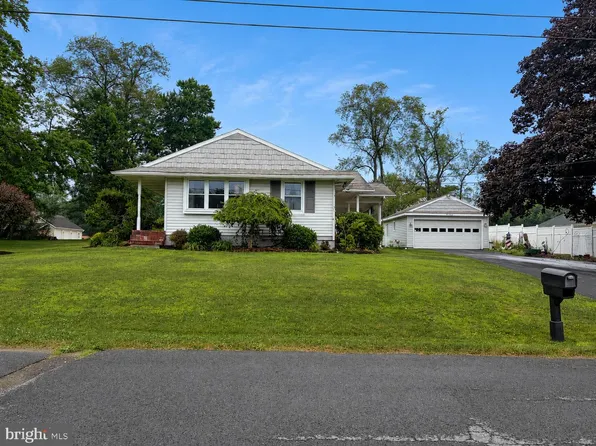 320 Ash St, Kane, PA 16735