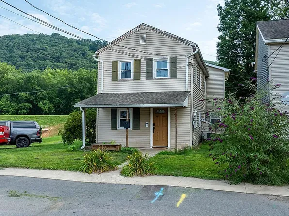 579 W Mahoning St, Danville, PA 17821