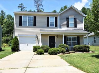 915 Bitting Hall Cir, Rural Hall, NC 27045