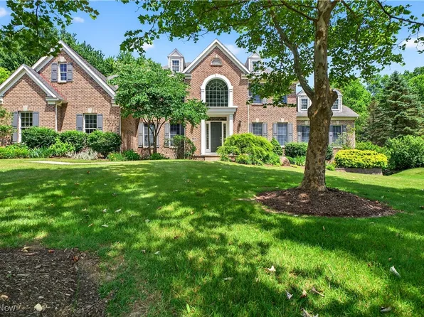 794 S Sussex Ct, Aurora, OH 44202