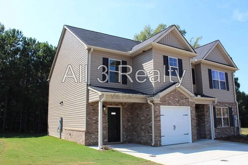 3 bed, 2.5 bath, 1336 sqft, $1,595 — Photo 1