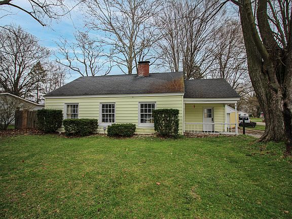 2nd image of 755 White Pigeon Rd